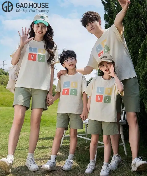 Quần áo đồng phục gia đình L O V E