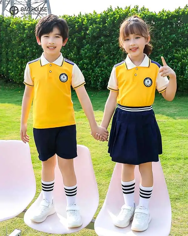 Đồng phục mầm non màu vàng phối cầu vai GUM1970022