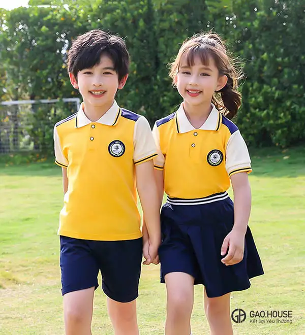 Đồng phục mầm non màu vàng phối cầu vai GUM1970022