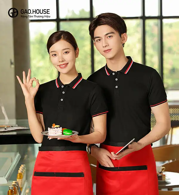 Áo polo đồng phục nhà hàng màu đen cổ phối line đỏ, trắng GUN1980085